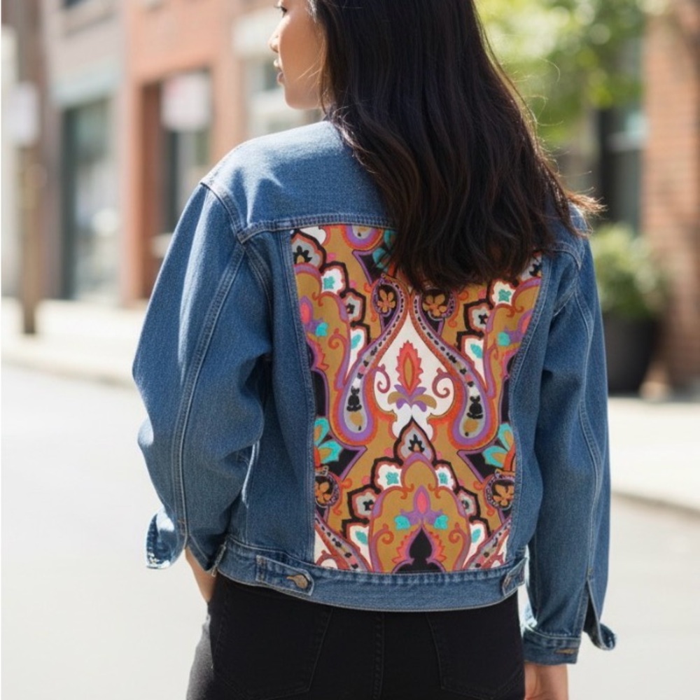 Wrangler Hero vintage 90s Blue Denim Jean Trucker Jacket UPCYCLED size M